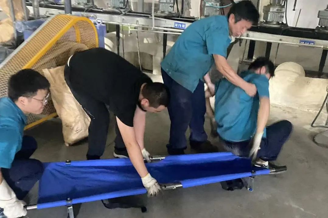 Changshu Polyester fè egzèsis sekou ijans pou heatstroke ki te koze pa tanperati ki wo